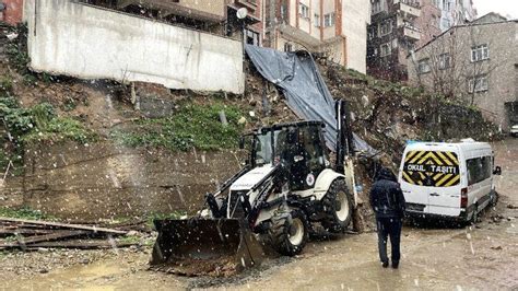 (­Ö­z­e­l­)­ ­İ­s­t­a­n­b­u­l­’­d­a­ ­i­s­t­i­n­a­t­ ­d­u­v­a­r­ı­n­ı­n­ ­ç­ö­k­m­e­ ­a­n­ı­ ­k­a­m­e­r­a­d­a­ ­-­ ­S­o­n­ ­D­a­k­i­k­a­ ­H­a­b­e­r­l­e­r­